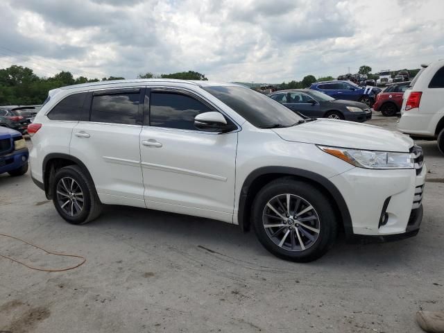 2017 Toyota Highlander SE