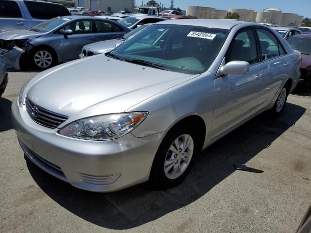 2005 Toyota Camry LE