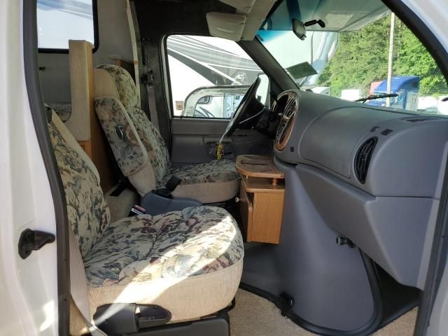 1998 Ford Econoline E450 Super Duty Cutaway Van RV