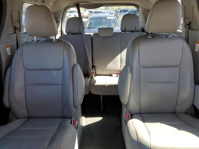 2015 Toyota Sienna XLE