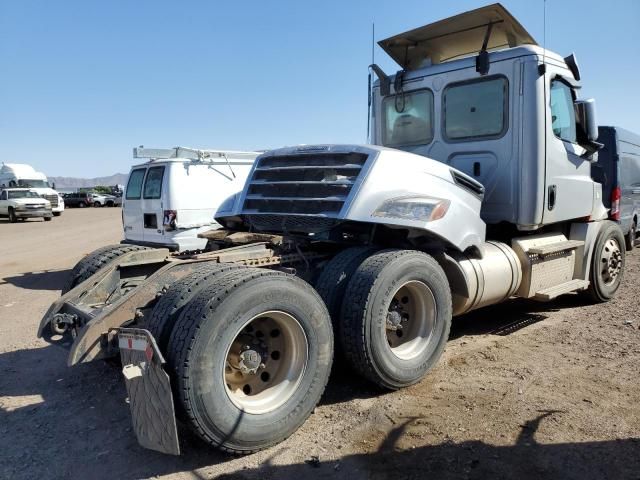 2018 Freightliner Cascadia 126