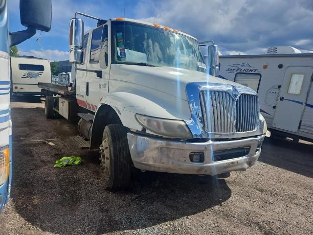 2004 International 4000 4300