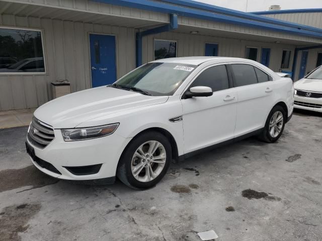 2015 Ford Taurus SE