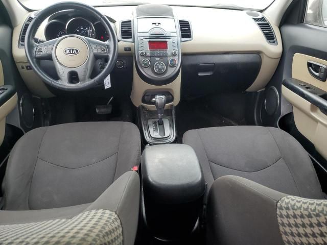 2010 KIA Soul +