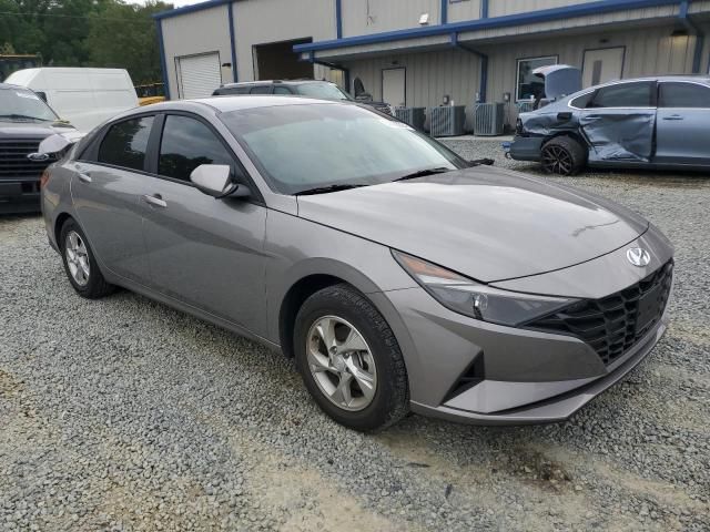 2023 Hyundai Elantra SE