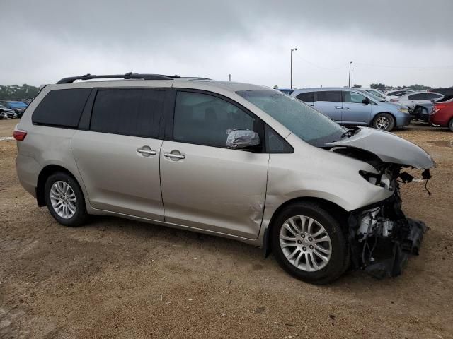 2016 Toyota Sienna XLE