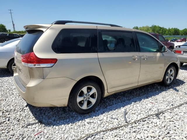 2012 Toyota Sienna LE