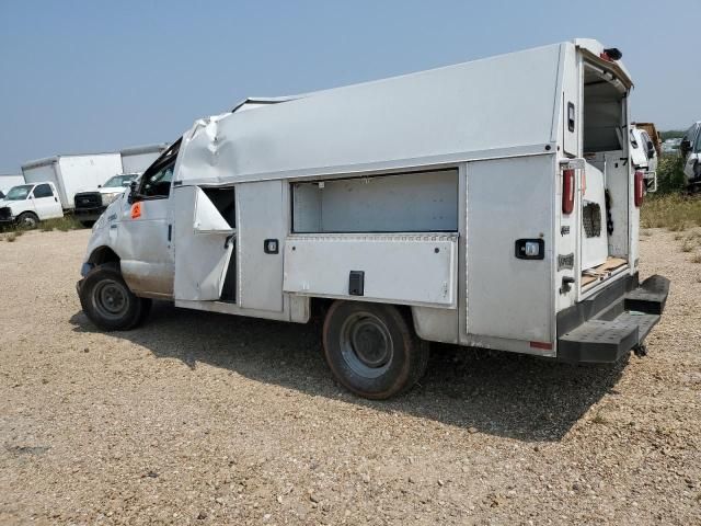 2019 Ford Econoline E350 Super Duty Cutaway Van