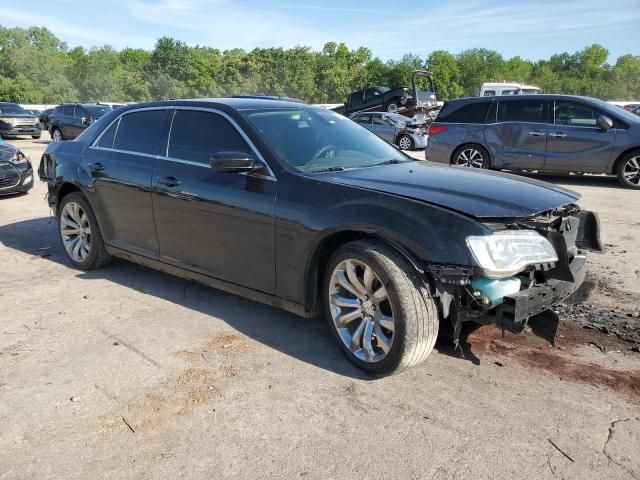 2018 Chrysler 300 Touring