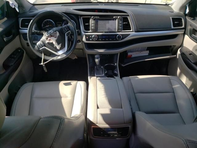 2019 Toyota Highlander SE