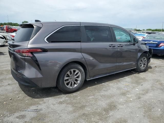 2021 Toyota Sienna LE