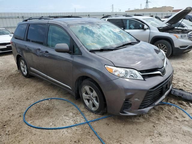 2020 Toyota Sienna LE