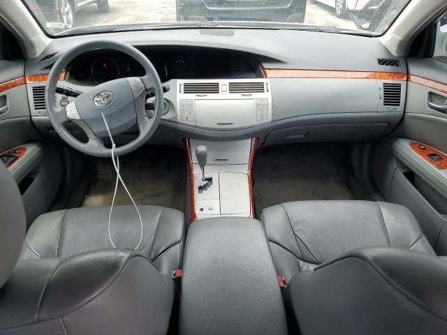 2005 Toyota Avalon XL