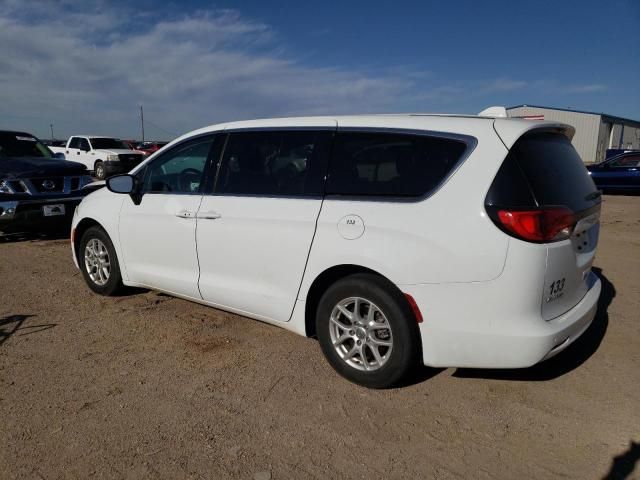 2020 Chrysler Voyager LX