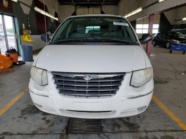 2006 Chrysler Town & Country Limited