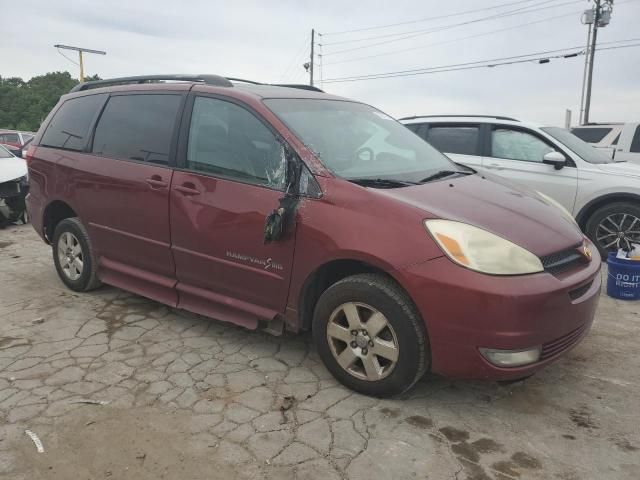 2004 Toyota Sienna XLE