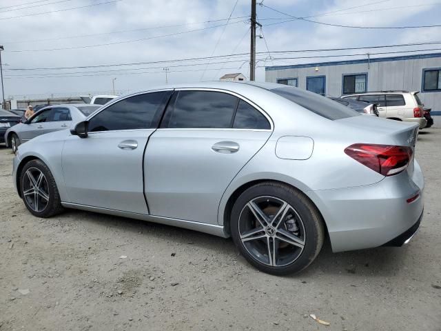 2019 Mercedes-Benz A 220