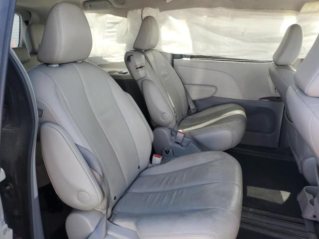 2013 Toyota Sienna XLE