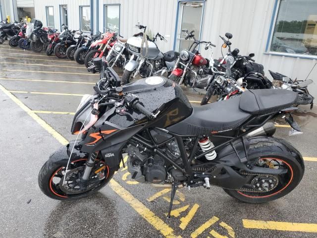 2017 KTM 1290 Super Duke R