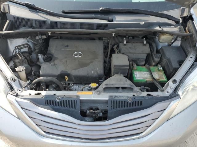 2016 Toyota Sienna XLE