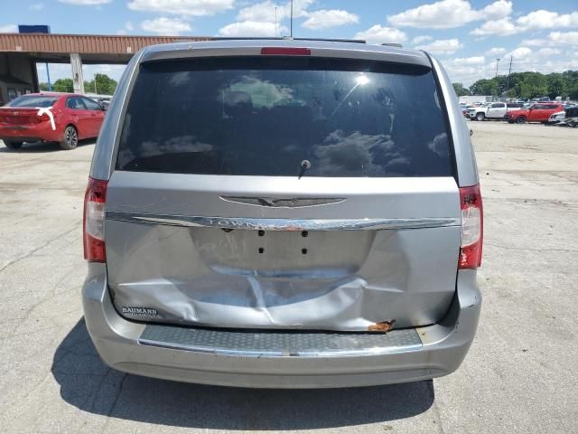 2013 Chrysler Town & Country Touring