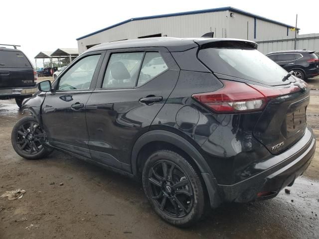 2022 Nissan Kicks SV