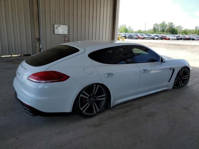 2016 Porsche Panamera 2