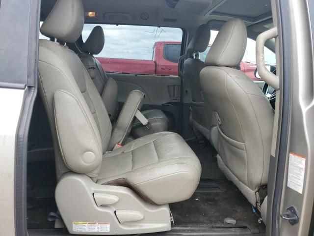 2015 Toyota Sienna XLE