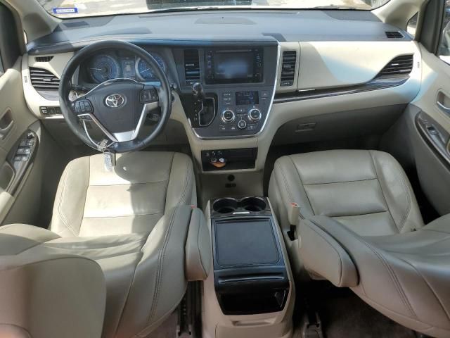 2015 Toyota Sienna XLE