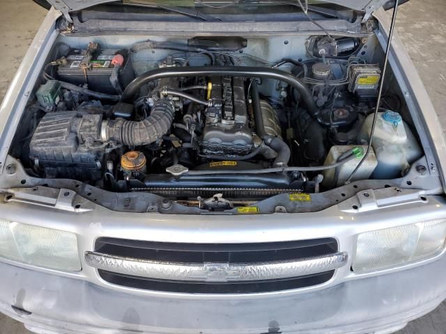 2000 Chevrolet Tracker