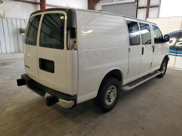 2022 Chevrolet Express G2500