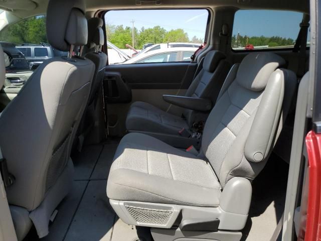 2010 Chrysler Town & Country LX