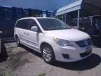 2012 Volkswagen Routan SE