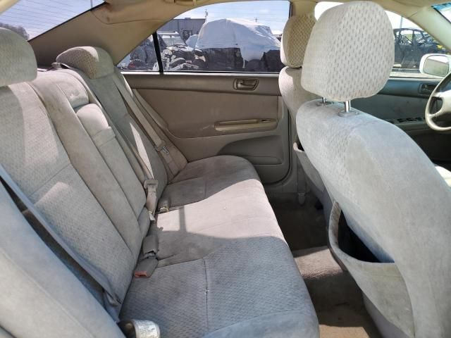 2004 Toyota Camry LE