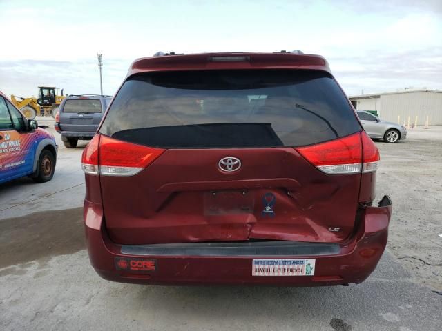 2013 Toyota Sienna LE