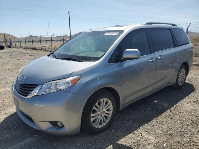 2013 Toyota Sienna XLE