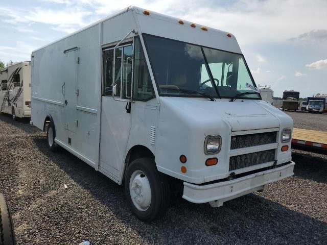 2000 Freightliner Chassis M Line WALK-IN Van