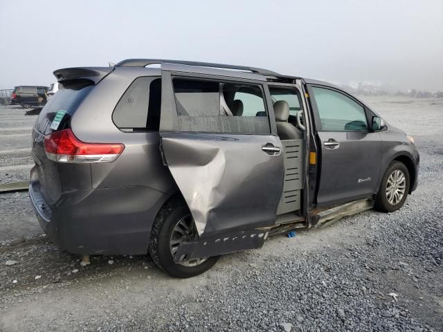 2011 Toyota Sienna XLE