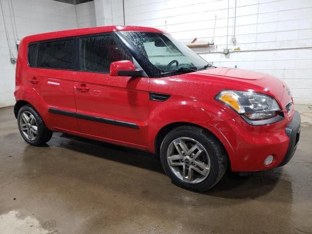 2011 KIA Soul +