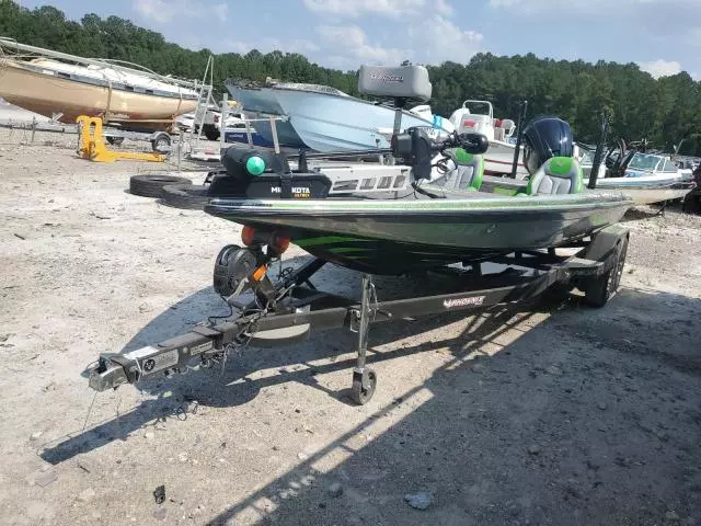 2018 Phoenix Boat