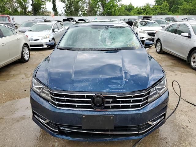 2019 Volkswagen Passat Wolfsburg