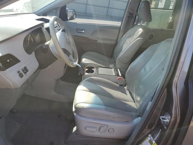 2014 Toyota Sienna XLE