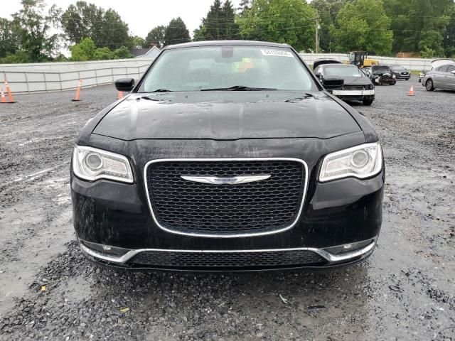 2016 Chrysler 300 Limited