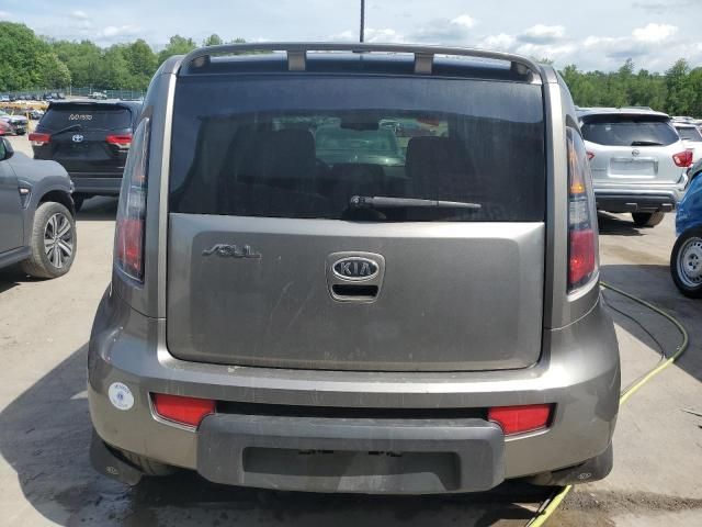 2011 KIA Soul +