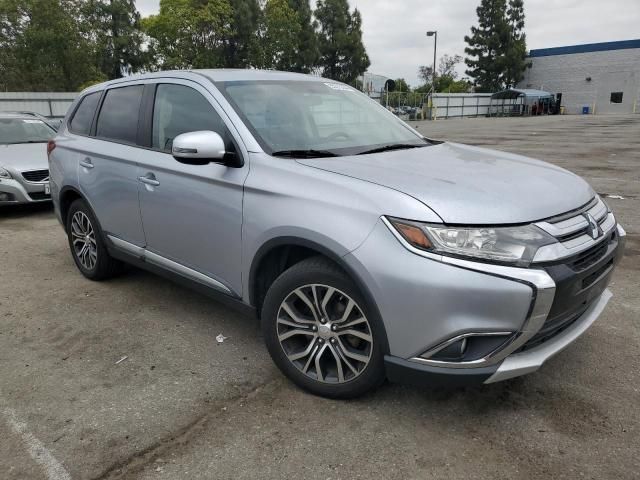 2016 Mitsubishi Outlander SE