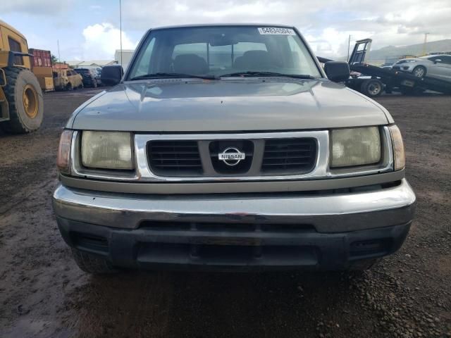 2000 Nissan Frontier Crew Cab XE