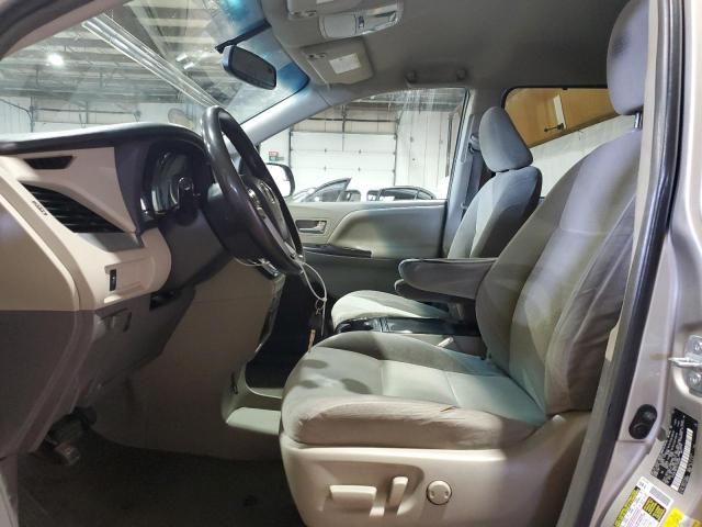 2015 Toyota Sienna LE