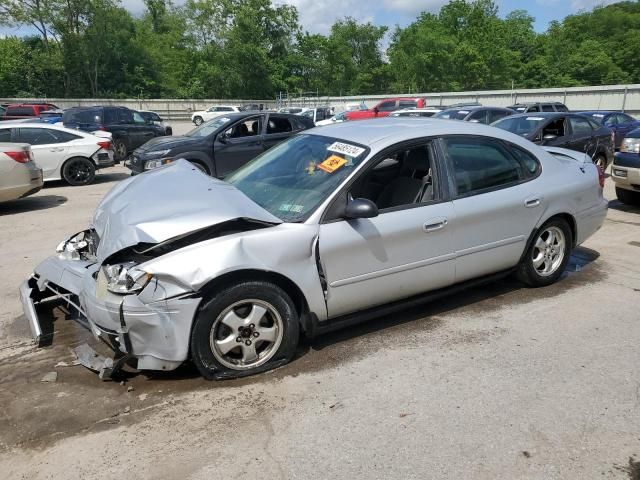 2005 Ford Taurus SE