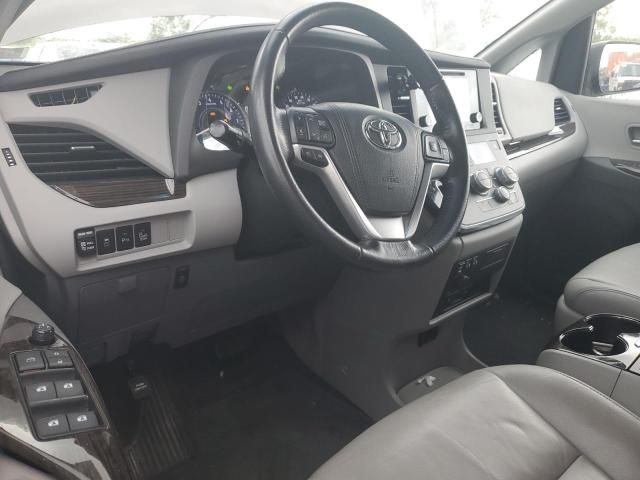 2016 Toyota Sienna XLE