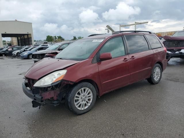 2008 Toyota Sienna XLE